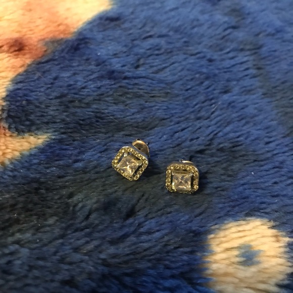 Jewelry - CZ diamonds &crystals stud earrings 2x Host Pick